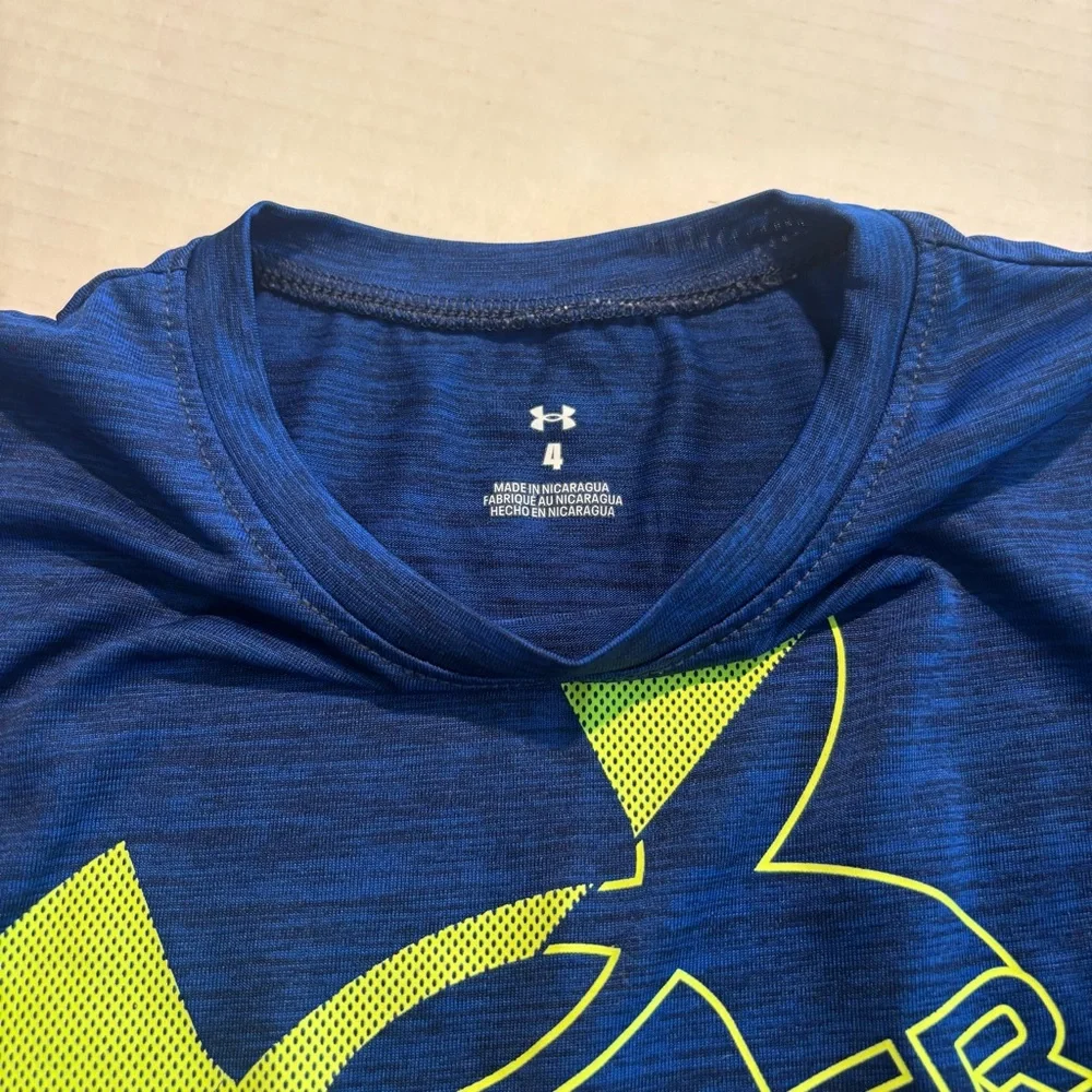 Under Armour Boys‎ Bundle 2 shirts Sz 4 and shorts Sz 3 Athletic Set LIKE NEW